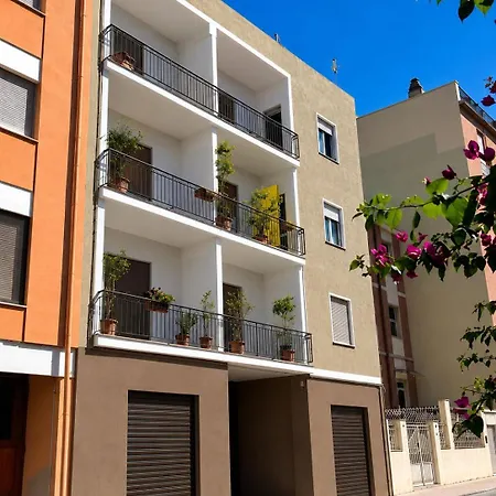 Pensionat Domus Deianas -two Comfortable In Cagliari