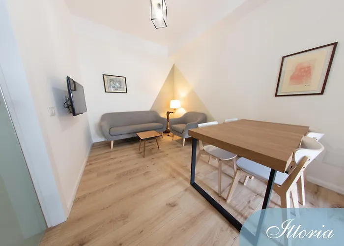 Domus Deianas בית הארחה