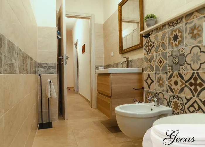 Domus Deianas 4* קליארי