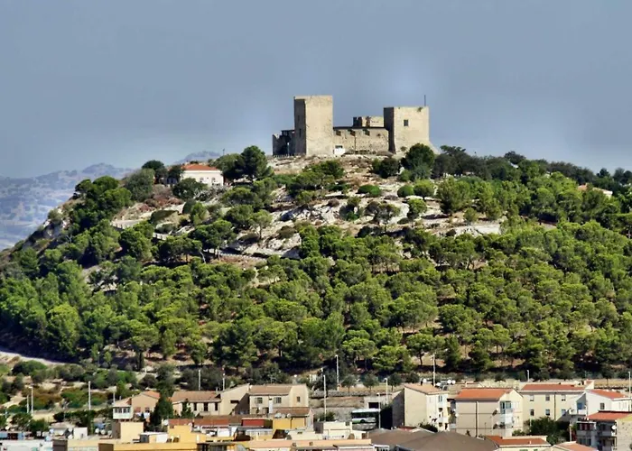 Domus Deianas בית הארחה